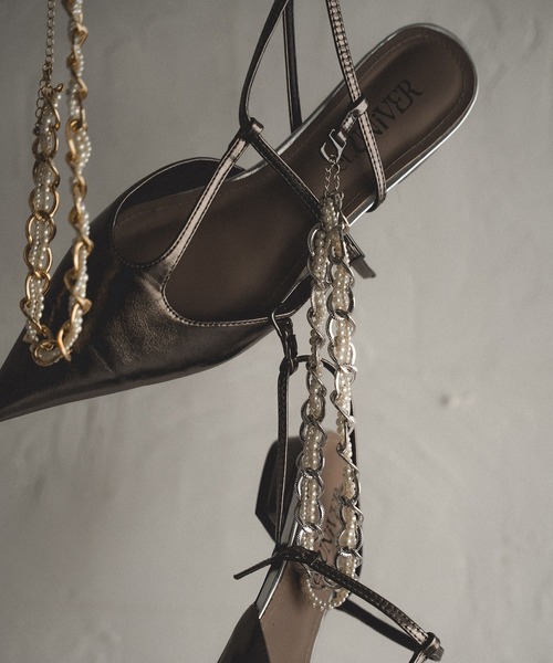 et.UNiVER(エトユニベール)の「Pursed lips pumps(パンプス・レディース・ブラック/シルバー/チャコール・S/M/L/LL)」の3枚目の写真
