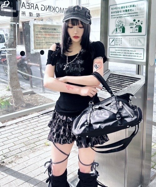 XU（エックスユー）の「【Never mind the XU】studs denim cap / 【ネバーマインド ザ エックスユー】スタッズデニムキャップ（キャップ・レディース・ホワイト/チャコール・ONE SIZE）」の20枚目の写真