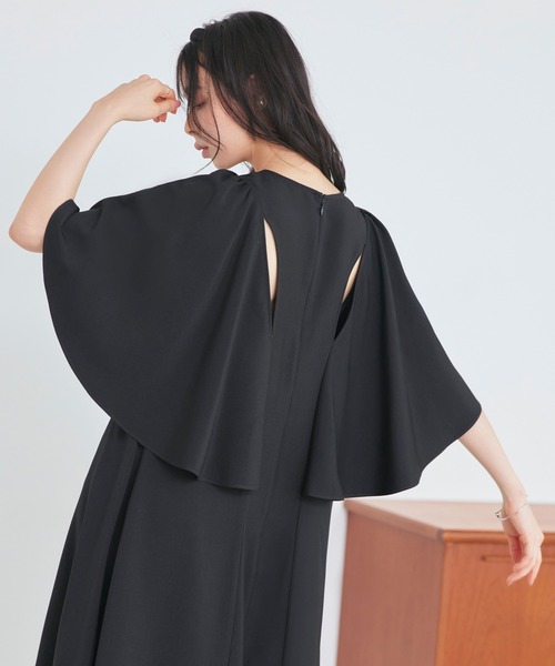 RUIRUE BOUTIQUE（ルイルエブティック）の「洗える ストレッチ ｜ バックテール ケープ ワンピース ｜ レディース おしゃれ きれいめ リゾート 休日コーデ 二の腕カバー 冷房対策 Aラインワンピース リゾートワンピ（ワンピース・レディース・グレー/ブラック/イエロー・S/M/L/LL）」の12枚目の写真