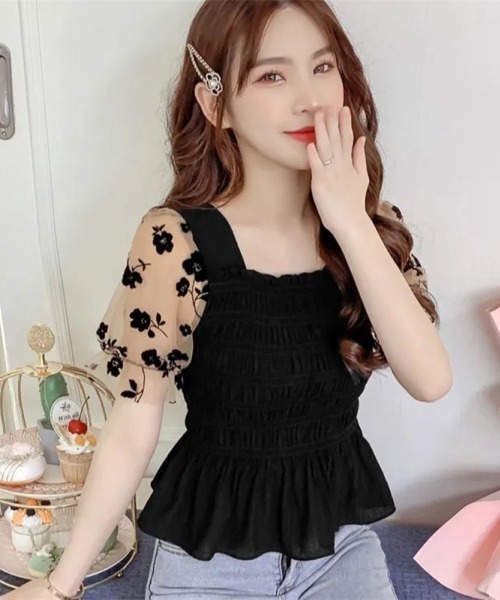 LETee(レティー)の「花柄シフォン袖トップス/スクエアネック(その他トップス・レディース・ブラック/ベージュ・FREE)」の7枚目の写真