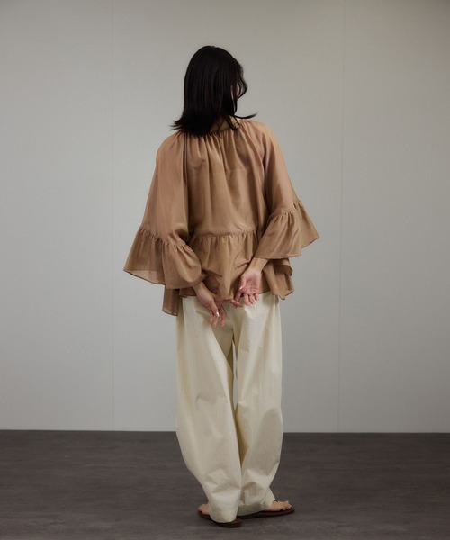 SALON adam et rope'（サロン アダム エ ロペ）の「コットンシルクレジェールフレアブラウス（シャツ/ブラウス・レディース・オレンジ/ベージュ/ブラック・FREE）」の9枚目の写真