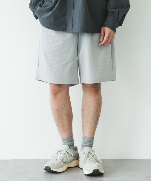 URBAN RESEARCH DOORS（アーバンリサーチドアーズ）の「『吸水速乾/接触冷感/イージーケア』クイックドライ ワッフルメッシュ ショーツ（その他パンツ・メンズ・ブラック/ブルー系その他/ライトグレー・MEDIUM/LARGE）」の5枚目の写真