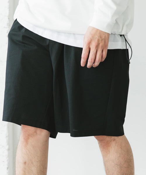 URBAN RESEARCH DOORS（アーバンリサーチドアーズ）の「『吸水速乾/接触冷感/イージーケア』クイックドライ ワッフルメッシュ ショーツ（その他パンツ・メンズ・ブラック/ブルー系その他/ライトグレー・MEDIUM/LARGE）」の12枚目の写真