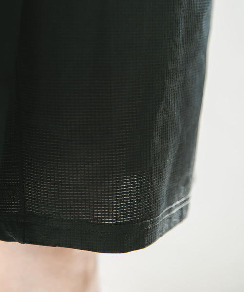 URBAN RESEARCH DOORS（アーバンリサーチドアーズ）の「『吸水速乾/接触冷感/イージーケア』クイックドライ ワッフルメッシュ ショーツ（その他パンツ・メンズ・ブラック/ブルー系その他/ライトグレー・MEDIUM/LARGE）」の16枚目の写真