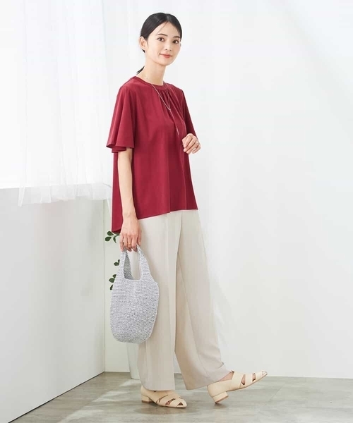 a.v.v（アーヴェヴェ）の「【接触冷感/UVカット】ギャザーネックフレアスリーブトップス（Tシャツ/カットソー・レディース・ブルー/レッド/アイボリー/ブラック・36/38/40/34/42）」の10枚目の写真