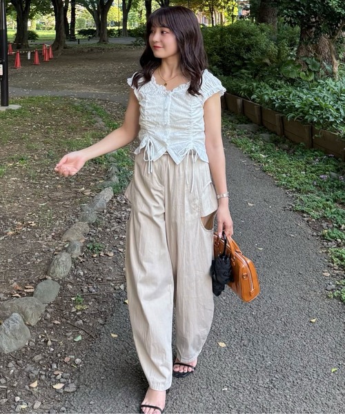 FREE'S MART(フリーズマート)の「◆ドロストリボンフレンチブラウス(シャツ/ブラウス・レディース・ブラック/ブルー/イエロー/ホワイト・FREE)」の9枚目の写真