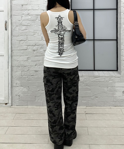 SHEPP(シープ)の「Y2Kバックプリントクロスモチーフロングタンク / キャミワンピ(タンクトップ・レディース・ブラック/ホワイト・M)」の10枚目の写真
