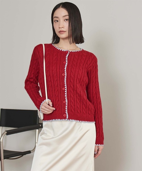 miette(ミエット)の「配色ステッチケーブルニットカーディガン(カーディガン/ボレロ・レディース・アイボリー/ブラック/レッド・FREE)」の22枚目の写真