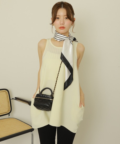LAULEN(ローレン)の「flare knit tunique tops /フレアノースリニットチュニックトップス(ニット/セーター・レディース・ブラック/ブルー/アイボリー・FREE)」の8枚目の写真