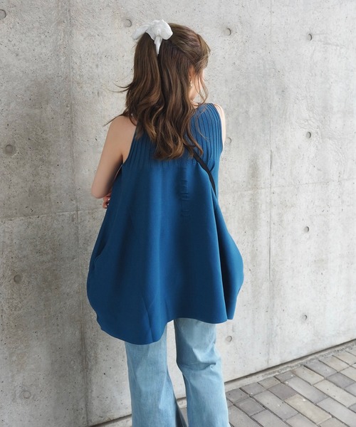 LAULEN(ローレン)の「flare knit tunique tops /フレアノースリニットチュニックトップス(ニット/セーター・レディース・ブラック/ブルー/アイボリー・FREE)」の15枚目の写真