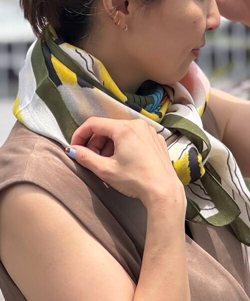 NOLLEY’S（ノーリーズ）の「W/Sプリントストール（ストール/ショール・レディース・グリーン系その他3/ネイビー系3・FREE）」の16枚目の写真