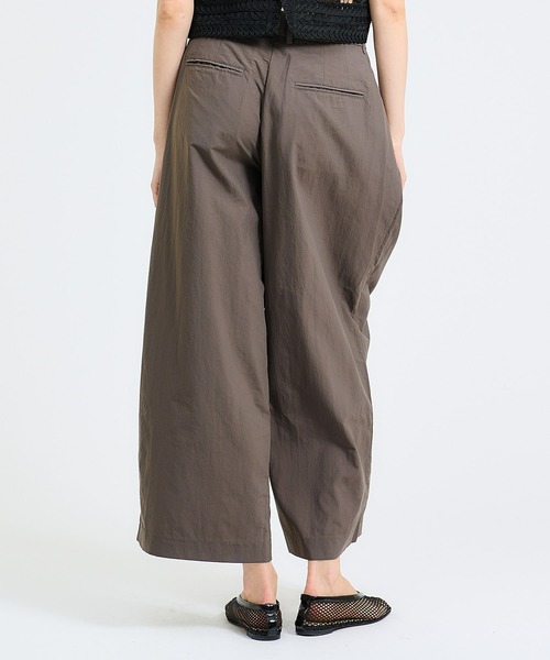 blanc basque(ブランバスク)の「BLANC basque / ナイロンパンツ《ESTNATION EXCLUSIVE》(その他パンツ・レディース・ライトブラウン/ライトベージュ・FREE)」の9枚目の写真