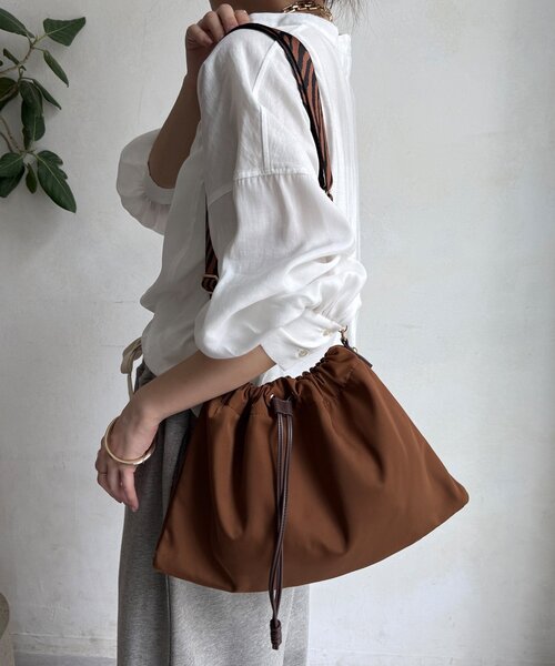 DouDou（ドゥドゥ）の「【WEB限定】ドロストショルダー（ショルダーバッグ・レディース・ブラウン/ブラック・FREE）」の19枚目の写真