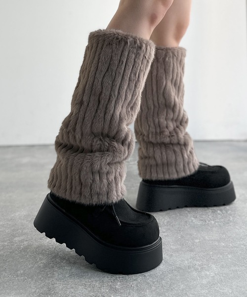mily bilet（ミウィビレット）の「【mily bilet】ファー着脱可能♪２WAYヌバック調素材ボリュームソールファームートンブーツ（ブーツ・レディース・ダークブラウン/ブラック/ベージュ・X-LARGE/LARGE/MEDIUM/SMALL）」の2枚目の写真