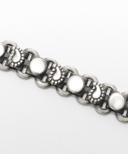 EDIFICE（エディフィス）の「THARU SILVER(タルー シルバー)  Single Braclet PAISLEY（ブレスレット・メンズ・シルバー・MEDIUM/LARGE）」の5枚目の写真