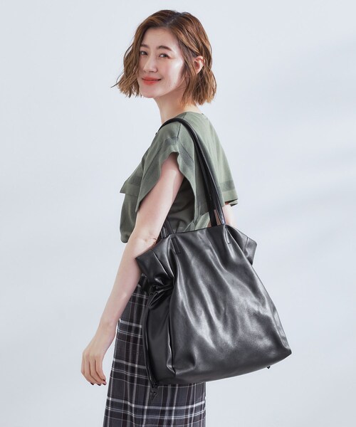 grove(グローブ)の「【A4】サイドドロストトート(トートバッグ・レディース・ブラック/アイボリー系4/ブラック系3/ブルー系その他・00)」の2枚目の写真