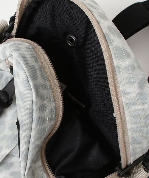 GREGORY（グレゴリー）の「グレゴリー GREGORY クイックポケットMスノーレオパード（ボディバッグ/ウエストポーチ・メンズ・その他・ONE SIZE）」の5枚目の写真