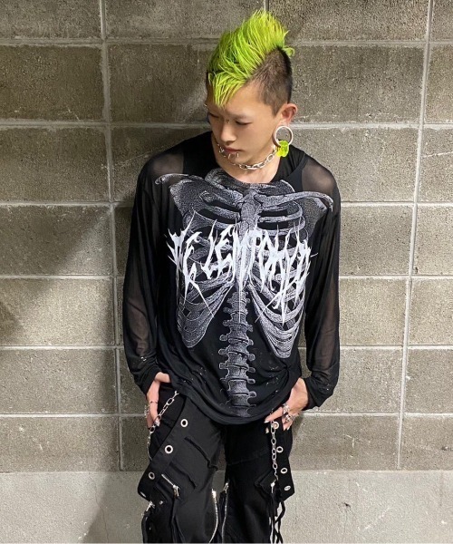 REFLEM(レフレム)の「『REFLEM/レフレム』タンク付きシアーメッシュL/S Tee/ロングスリーブカットソー(Tシャツ/カットソー・レディース・ブラック・FREE)」の13枚目の写真