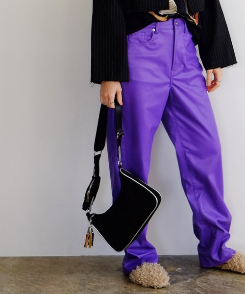 cheek(BAG)(チーク)の「【cheek】square shoulder ハーフムーン風 スクエア ナイロン ショルダーバッグ(ショルダーバッグ・レディース・パープル/オフホワイト/ブラック・フリー)」の6枚目の写真