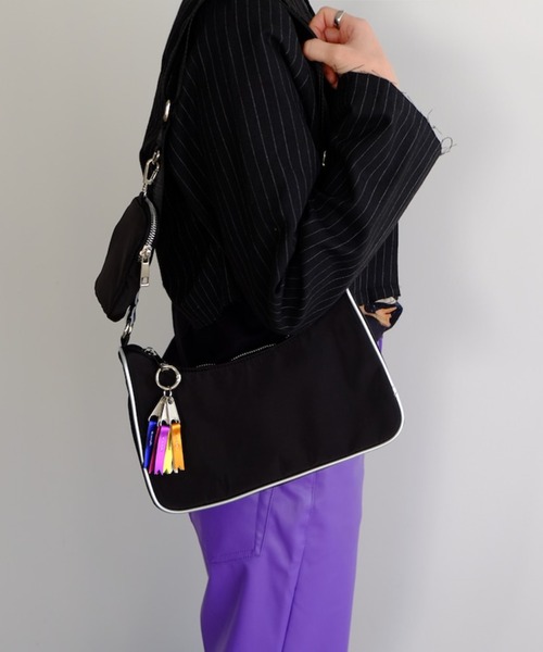 cheek(BAG)(チーク)の「【cheek】square shoulder ハーフムーン風 スクエア ナイロン ショルダーバッグ(ショルダーバッグ・レディース・パープル/オフホワイト/ブラック・フリー)」の7枚目の写真