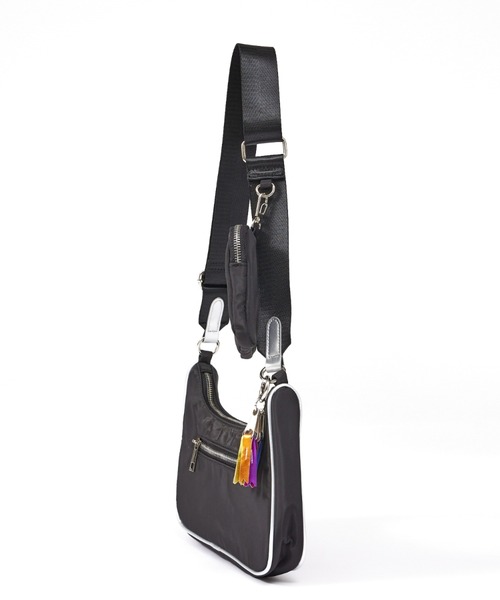cheek(BAG)(チーク)の「【cheek】square shoulder ハーフムーン風 スクエア ナイロン ショルダーバッグ(ショルダーバッグ・レディース・パープル/オフホワイト/ブラック・フリー)」の10枚目の写真