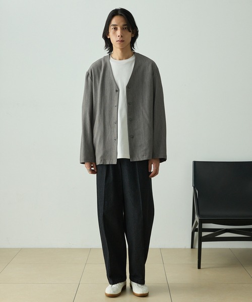 EMMA CLOTHES（エマクローズ）の「【セットアップ対応】TRストレッチツイル スーツ地 Ｖネックカーディガン（カーディガン/ボレロ・メンズ・ミックスグレー/ブラック/ダークグレー・L/M/S）」の7枚目の写真