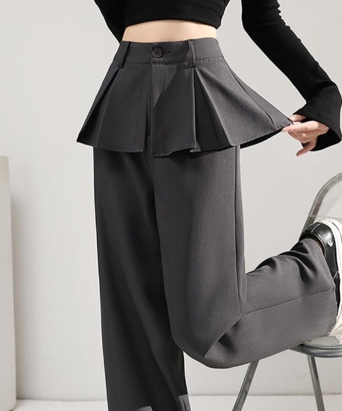 semplice(センプリチェ)の「フェイクツーピースデザイン プリーツアクセントワイドパンツ(カーゴパンツ・レディース・グレー/ブラウン/ベージュ/ブラック・S/M/L/XL)」の2枚目の写真