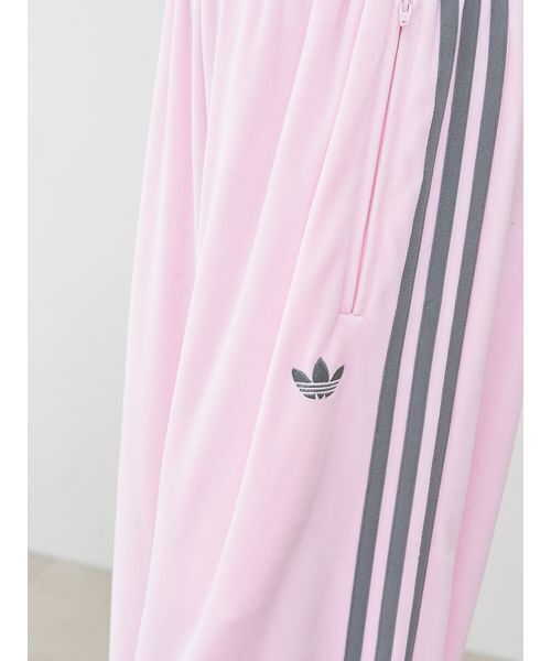 SNIDEL（スナイデル）の「【adidas Originals】FB TP VELOUR/ファイヤーバードトラックパンツベロア（その他パンツ・レディース・ピンク・XS/M）」の9枚目の写真