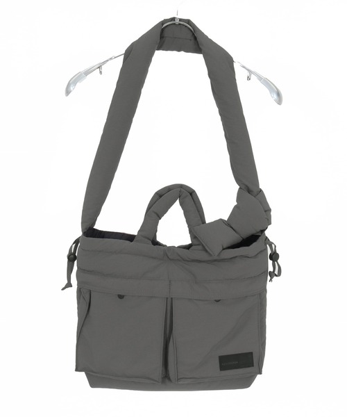 ADAM PATEK(アダムパテック)の「『ADAMPATEK』padding helmet bag(ショルダーバッグ・メンズ・ブラック/グレー・FREE)」の3枚目の写真