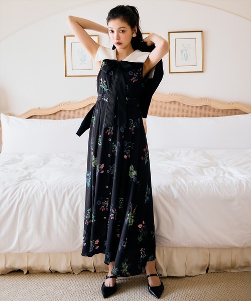 AND COUTURE(アンドクチュール)の「ドローイングフラワー配色襟ワンピース(ワンピース・レディース・ブラック系その他/ベージュ系その他/ブルー系その他・FREE)」の9枚目の写真