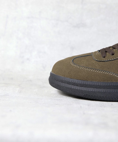 ８(eight)（エイト）の「2本ラインレトロスニーカー（スニーカー・メンズ・ブラック/グレー/カーキ・25.0cm/25.5cm/26.0cm/26.5cm/27.0cm/28.0cm）」の9枚目の写真