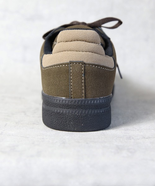 ８(eight)（エイト）の「2本ラインレトロスニーカー（スニーカー・メンズ・ブラック/グレー/カーキ・25.0cm/25.5cm/26.0cm/26.5cm/27.0cm/28.0cm）」の10枚目の写真