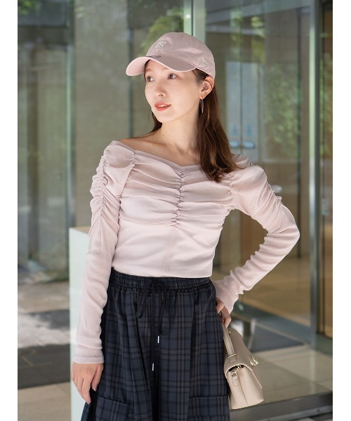 SNIDEL(スナイデル)の「ギャザーオフショルチュールトップス(Tシャツ/カットソー・レディース・ピンク/アイボリー/ブラック・F)」の9枚目の写真