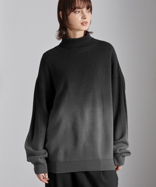 ミラノリブ バイカラーグラデーション オーバーサイズ タートルニット