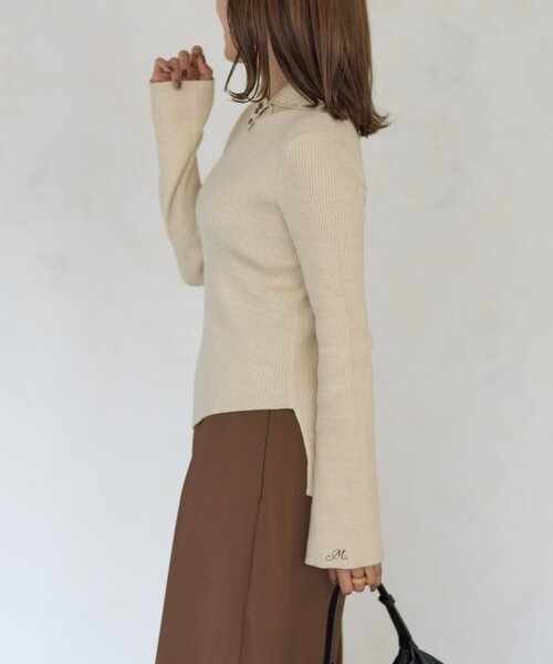 Thevon（ゼボン）の「【Mayu企画】2wayラメタートルニットプルオーバー（ニット/セーター・レディース・アイボリー/ブラック・FREE）」の9枚目の写真