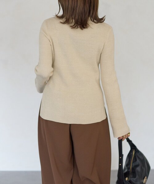 Thevon（ゼボン）の「【Mayu企画】2wayラメタートルニットプルオーバー（ニット/セーター・レディース・アイボリー/ブラック・FREE）」の10枚目の写真