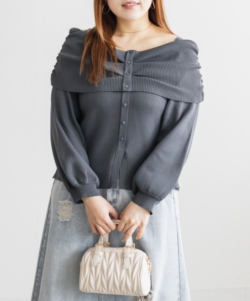 CLETTE(クレット)の「CLETTEオリジナルフロントボタンオフショル風長袖ニット(ニット/セーター・レディース・ピンク/ブラウン/チャコールグレー・LL/3L/4L)」の6枚目の写真