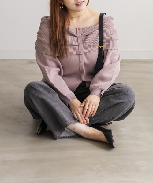 CLETTE(クレット)の「CLETTEオリジナルフロントボタンオフショル風長袖ニット(ニット/セーター・レディース・ピンク/ブラウン/チャコールグレー・LL/3L/4L)」の18枚目の写真