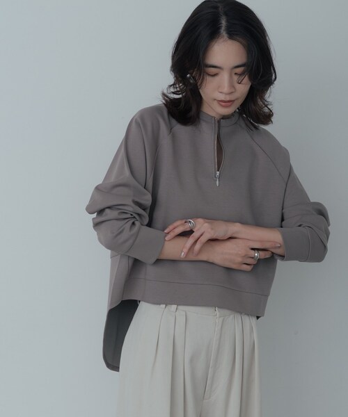 GALLEST（ギャレスト）の「フォルムダンボールトップス（Tシャツ/カットソー・レディース・ホワイト/ブラウン系/ダークグレー・38）」の3枚目の写真