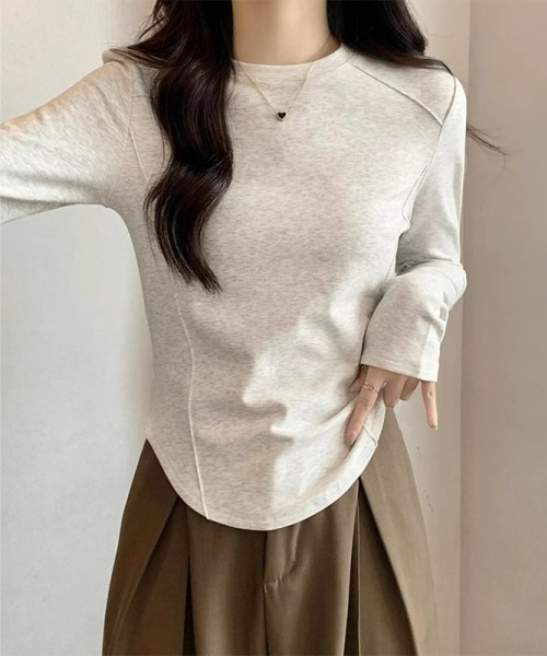 gossip!ロサンゼルス(ゴシップロサンゼルス)の「【Y2Kガーリー】裏起毛長袖Tシャツ(秋冬新作)(Tシャツ/カットソー・レディース・ブラック/ライトグレー/ホワイト/ダークグレー・FREE)」の3枚目の写真