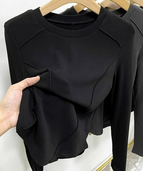 gossip!ロサンゼルス(ゴシップロサンゼルス)の「【Y2Kガーリー】裏起毛長袖Tシャツ(秋冬新作)(Tシャツ/カットソー・レディース・ブラック/ライトグレー/ホワイト/ダークグレー・FREE)」の12枚目の写真