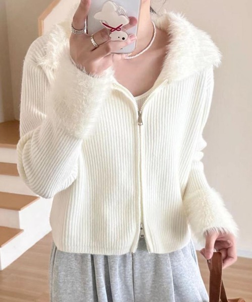 GLAMOROUS JANE（グラマラスジェーン）の「衿袖ファー付ジップニットカーディガン（カーディガン/ボレロ・レディース・ブラック/アイボリー/ホワイト/ブラウン・FREE）」の2枚目の写真