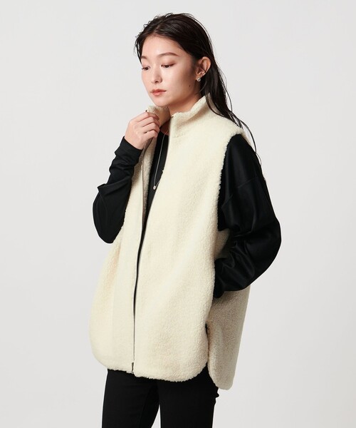 MARW UNITED ARROWS(マルゥ ユナイテッドアローズ)の「<MARW UNITED ARROWS>ボア ジップ ベスト(ベスト・レディース・オフホワイト/ブラック・FREE)」の3枚目の写真