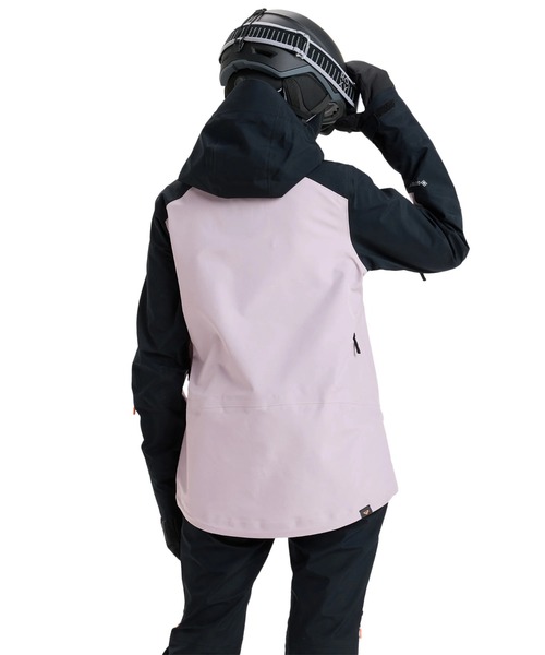 ROXY(ロキシー)の「GORE-TEX LUNALITE 3L/ロキシーゴアテックススキースノーボードウェア(ジャケット)(マウンテンパーカー・レディース・ライラック・MEDIUM/LARGE)」の2枚目の写真