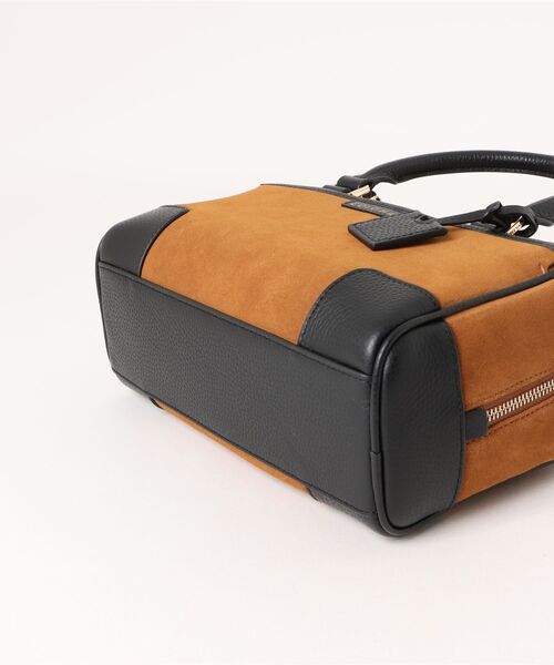 COLE HAAN（コールハーン）の「ビバリー スモール サッチェル womens（ハンドバッグ・レディース・ブラウン・OSFA）」の6枚目の写真