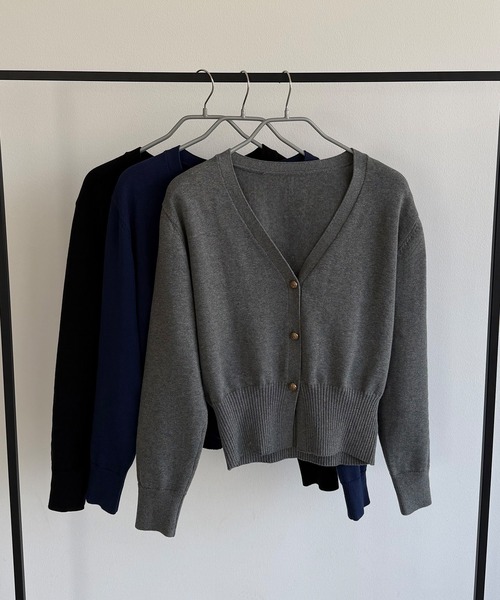 callautia（カラウティア）の「Vネックコットンニットカーディガン（カーディガン/ボレロ・レディース・ブラック/ネイビー/チャコール・MEDIUM/LARGE）」の13枚目の写真