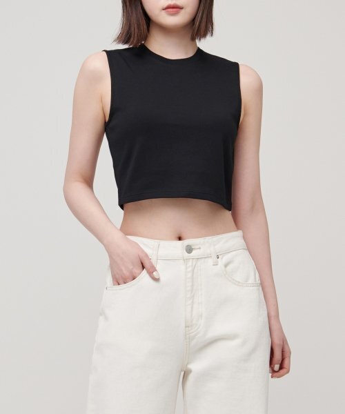 MUSINSA STANDARD WOMAN（ムシンサスタンダードウーマン）の「ウィメンズクルーネッククロップスリーブレストップ[ブラック]（Tシャツ/カットソー・レディース・その他・SMALL/MEDIUM/LARGE/X-SMALL）」の2枚目の写真