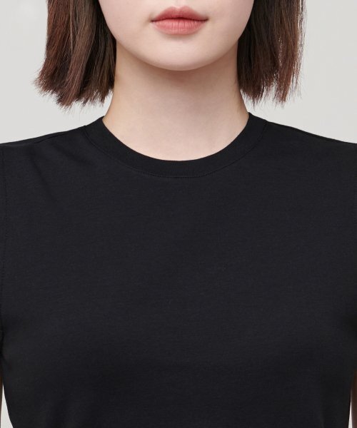 MUSINSA STANDARD WOMAN（ムシンサスタンダードウーマン）の「ウィメンズクルーネッククロップスリーブレストップ[ブラック]（Tシャツ/カットソー・レディース・その他・SMALL/MEDIUM/LARGE/X-SMALL）」の4枚目の写真