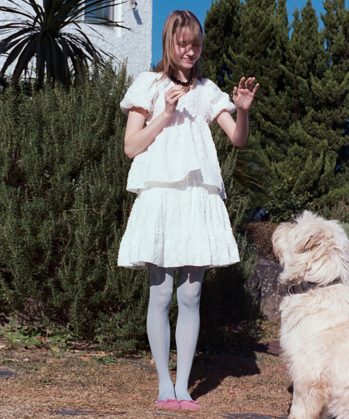 SINOON(シヌーン)の「JACQUARD RIBBON BLOUSE (WHITE)(シャツ/ブラウス・レディース・ホワイト・FREE)」の2枚目の写真