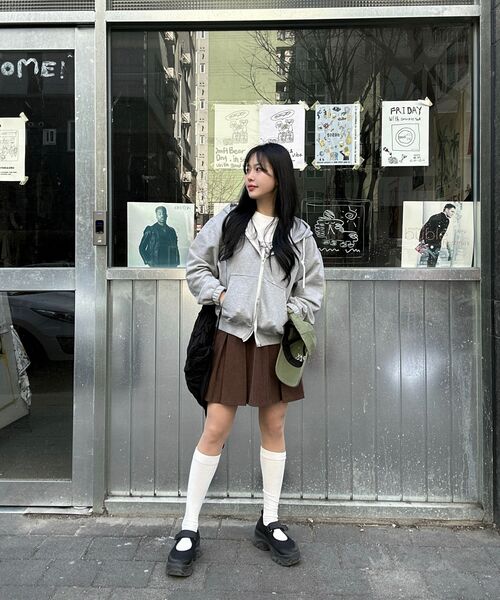 ZEROSTREET（ゼロストリート）の「[2カラー] トフィプリーツスカート（スカート・レディース・ブラック/ブラウン・SMALL/MEDIUM/LARGE）」の3枚目の写真